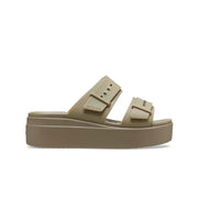 Sandalia-Crocs-Brooklyn-Buckle-Low-Wedge-De-Mujer#1