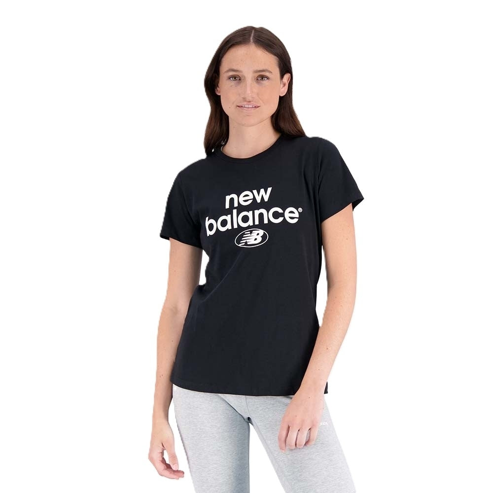 Remera New Balance Wta31507Bk - Essentials Reimagin de Mujer