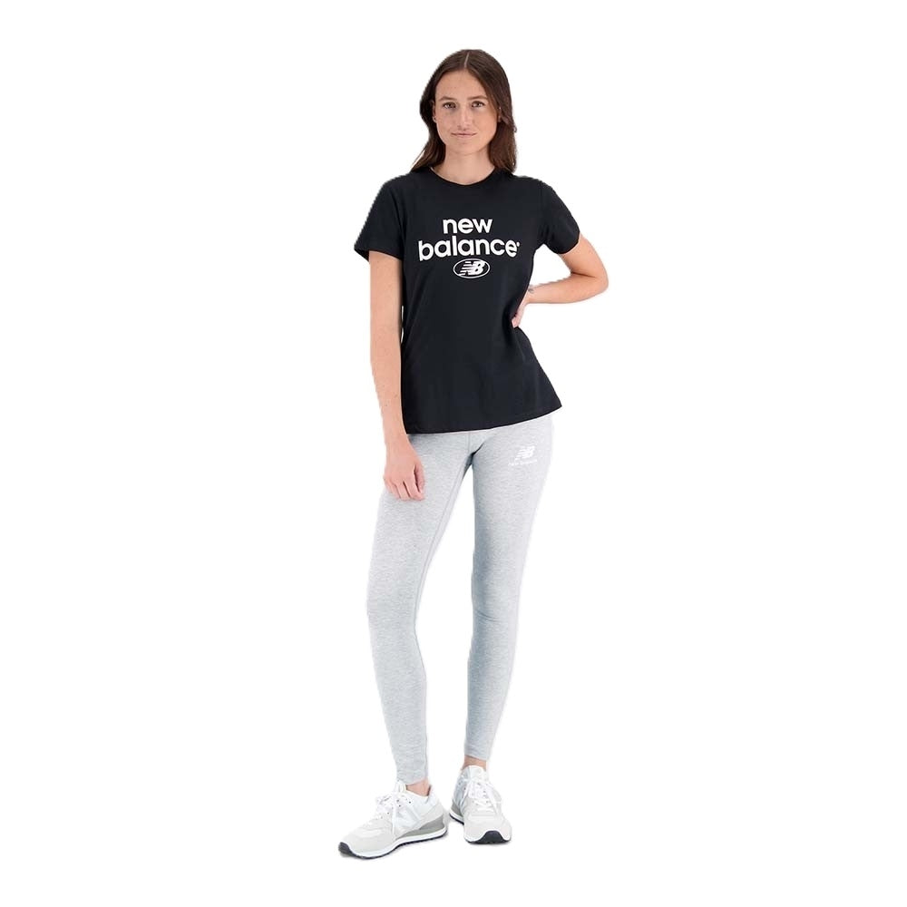Remera New Balance Wta31507Bk - Essentials Reimagin de Mujer