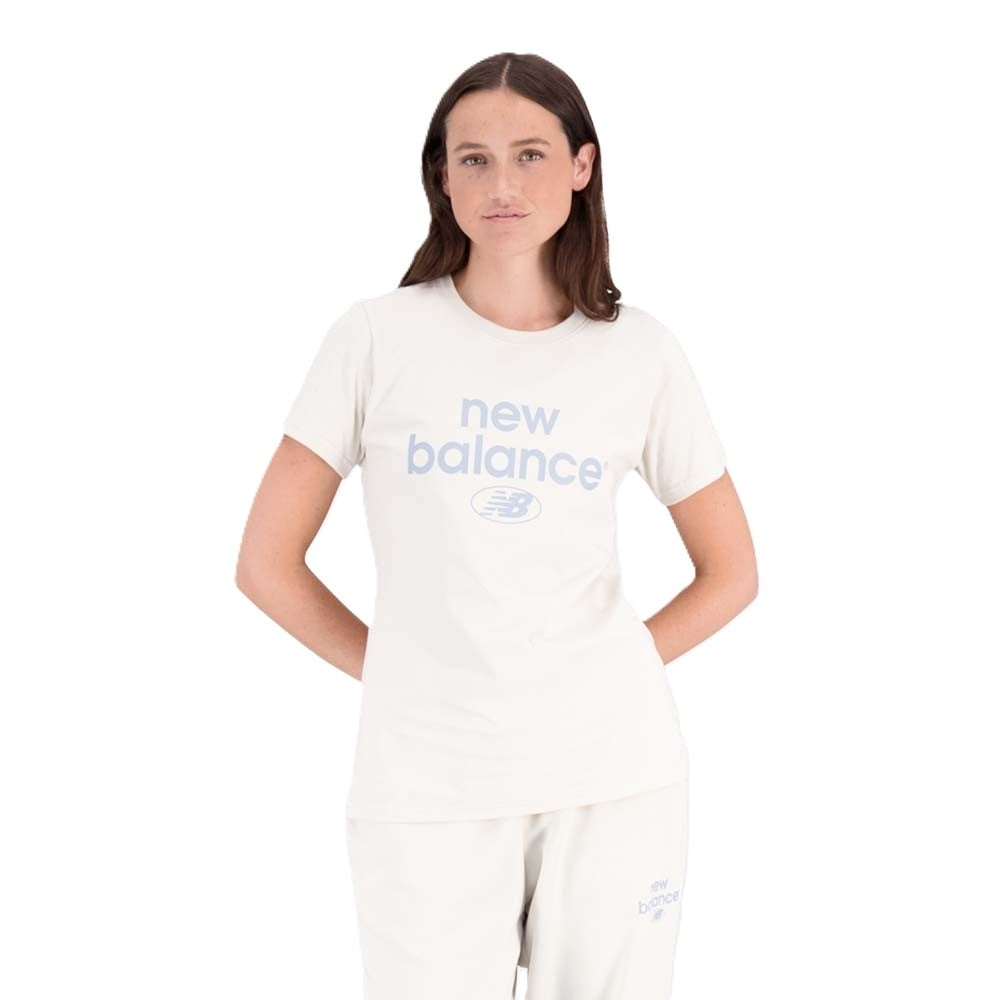 Remera New Balance Wta31507Mbm - Essentials Reimagin de Mujer